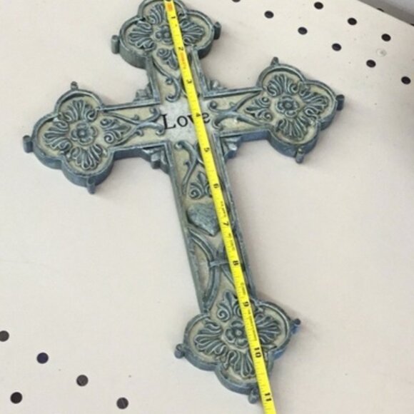 Green Celtic “Love” Decorative Wall Cross - Picture 4 of 6